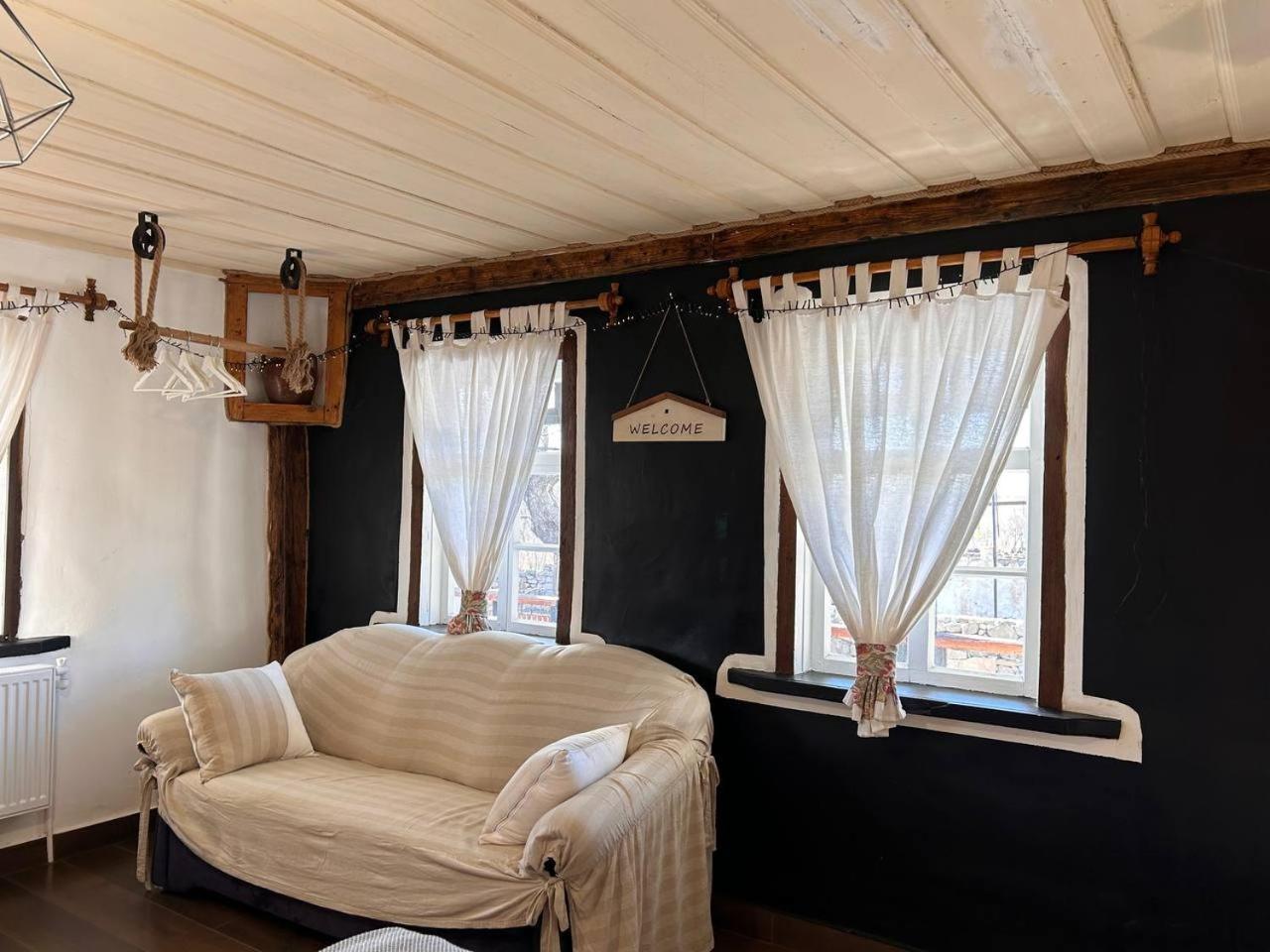 Hnameni Bovadzor Lodge Екстериор снимка