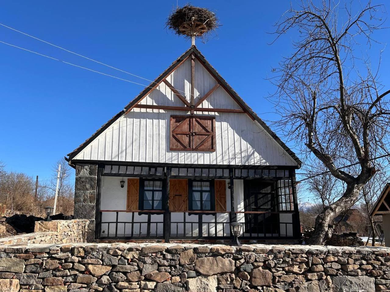 Hnameni Bovadzor Lodge Екстериор снимка